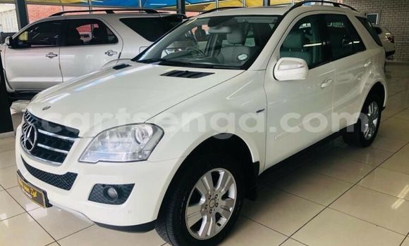 Acheter Occasion Voiture Mercedes‒Benz ML–Class Blanc à Bulembu, Hhohho Acheter Occasion Voiture Mercedes‒Benz ML–Class Blanc à Bulembu, Hhohho