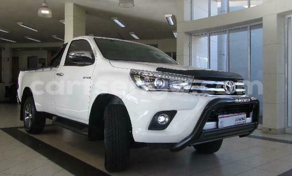 Acheter Occasion Voiture Toyota Hilux Blanc à Bhunya, Manzini Acheter Occasion Voiture Toyota Hilux Blanc à Bhunya, Manzini