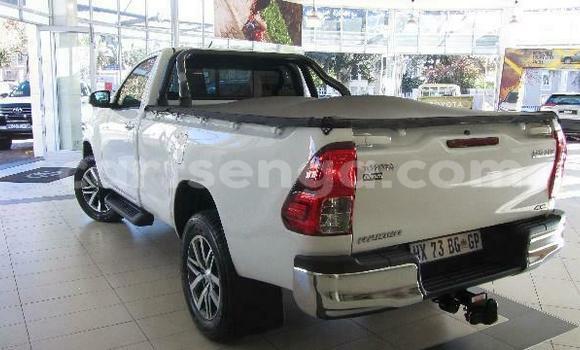 Acheter Occasion Voiture Toyota Hilux Blanc à Bhunya, Manzini Acheter Occasion Voiture Toyota Hilux Blanc à Bhunya, Manzini