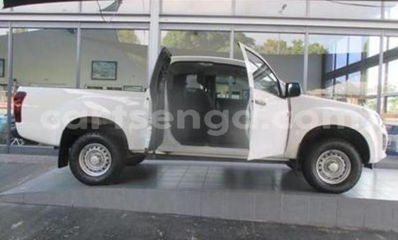 Acheter Occasion Voiture Isuzu KB Blanc à Big Bend, Lubombo Acheter Occasion Voiture Isuzu KB Blanc à Big Bend, Lubombo