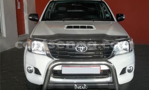 Buy Used Toyota Hilux White Car in Ezulwini in Hhohho Buy Used Toyota Hilux White Car in Ezulwini in Hhohho