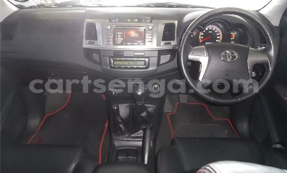 Buy Used Toyota Hilux White Car in Ezulwini in Hhohho Buy Used Toyota Hilux White Car in Ezulwini in Hhohho