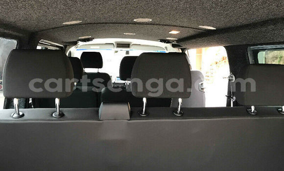 Buy Used Volkswagen Transporter Silver Car in Ezulwini in Hhohho Buy Used Volkswagen Transporter Silver Car in Ezulwini in Hhohho