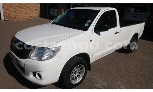 Buy Used Toyota Hilux White Car in Manzini in Manzini Buy Used Toyota Hilux White Car in Manzini in Manzini