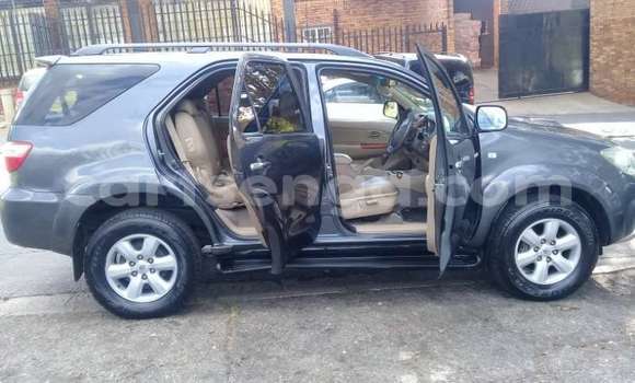 Acheter Occasion Voiture Toyota Fortuner Beige à Manzini, Manzini Acheter Occasion Voiture Toyota Fortuner Beige à Manzini, Manzini