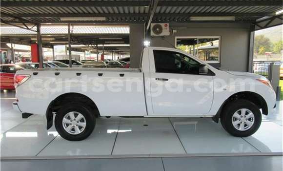 Acheter Occasion Voiture Mazda BT-50 Blanc à Manzini, Manzini Acheter Occasion Voiture Mazda BT-50 Blanc à Manzini, Manzini