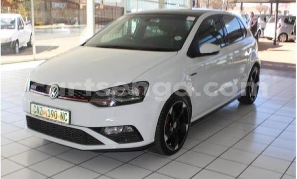 Nunua Ilio tumika Volkswagen Polo GTI White Gari ndani ya Manzini nchini Manzini Nunua Ilio tumika Volkswagen Polo GTI White Gari ndani ya Manzini nchini Manzini