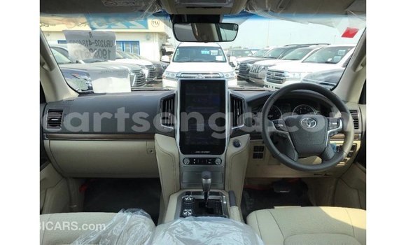 Buy Import Toyota Land Cruiser Other Car in Import - Dubai in Hhohho Buy Import Toyota Land Cruiser Other Car in Import - Dubai in Hhohho