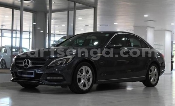 Acheter Occasion Voiture Mercedes‒Benz C-klasse Gris à Mbabane, Manzini Acheter Occasion Voiture Mercedes‒Benz C-klasse Gris à Mbabane, Manzini