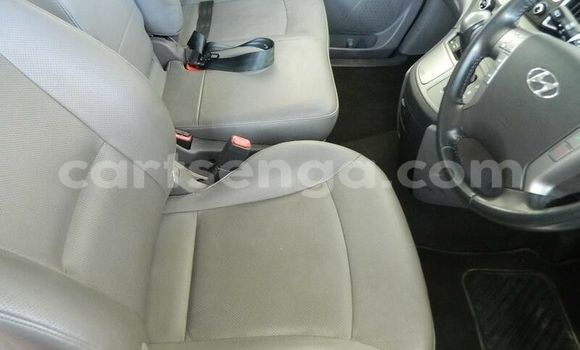 Buy Used Hyundai H1 Silver Car in Ezulwini in Hhohho Buy Used Hyundai H1 Silver Car in Ezulwini in Hhohho