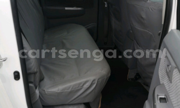 Buy Used Toyota Hilux White Car in Ezulwini in Hhohho Buy Used Toyota Hilux White Car in Ezulwini in Hhohho