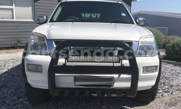 Buy Used Isuzu KB White Car in Ezulwini in Hhohho Buy Used Isuzu KB White Car in Ezulwini in Hhohho