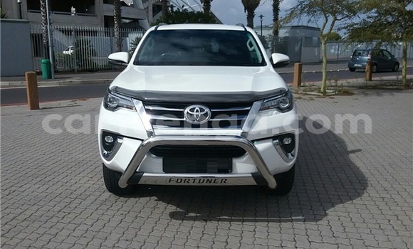 Buy Used Toyota Fortuner White Car in Ezulwini in Hhohho Buy Used Toyota Fortuner White Car in Ezulwini in Hhohho