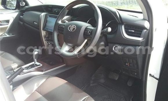 Buy Used Toyota Fortuner White Car in Ezulwini in Hhohho Buy Used Toyota Fortuner White Car in Ezulwini in Hhohho