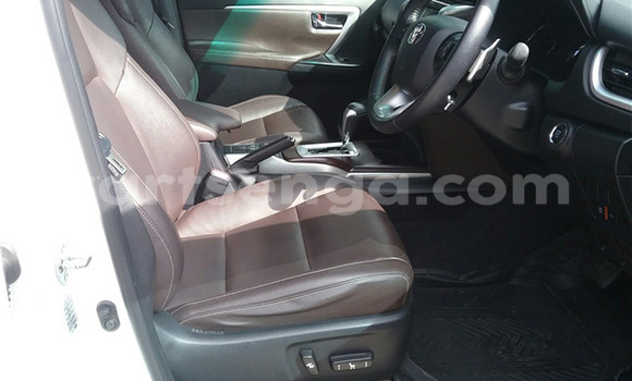 Buy Used Toyota Fortuner White Car in Ezulwini in Hhohho Buy Used Toyota Fortuner White Car in Ezulwini in Hhohho