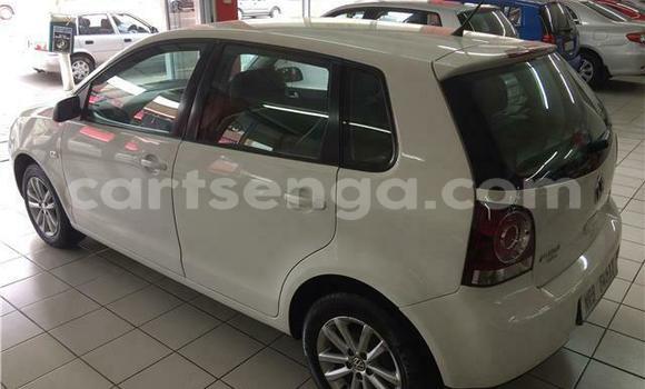 Buy Used Volkswagen Polo White Car in Ezulwini in Hhohho Buy Used Volkswagen Polo White Car in Ezulwini in Hhohho