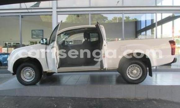 Acheter Occasion Voiture Isuzu KB Blanc à Mbabane, Manzini Acheter Occasion Voiture Isuzu KB Blanc à Mbabane, Manzini