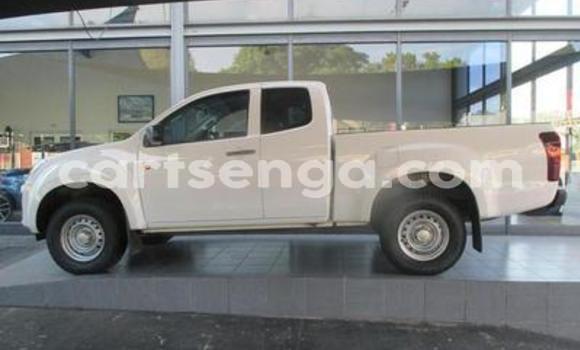Acheter Occasion Voiture Isuzu KB Blanc à Mbabane, Manzini Acheter Occasion Voiture Isuzu KB Blanc à Mbabane, Manzini