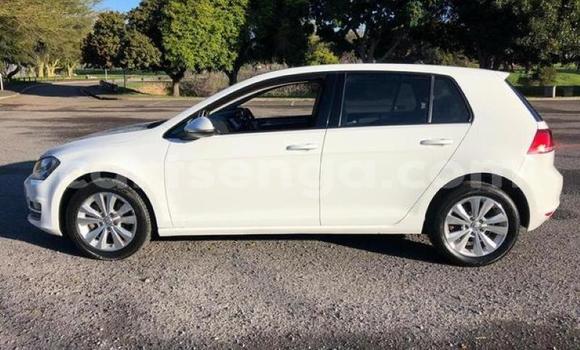 Nunua Ilio tumika Volkswagen Golf GTI White Gari ndani ya Mbabane nchini Manzini Nunua Ilio tumika Volkswagen Golf GTI White Gari ndani ya Mbabane nchini Manzini
