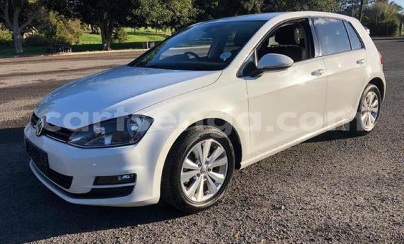 Nunua Ilio tumika Volkswagen Golf GTI White Gari ndani ya Mbabane nchini Manzini Nunua Ilio tumika Volkswagen Golf GTI White Gari ndani ya Mbabane nchini Manzini