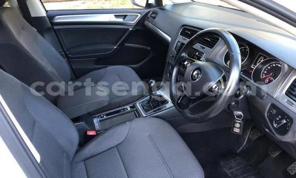 Nunua Ilio tumika Volkswagen Golf GTI White Gari ndani ya Mbabane nchini Manzini Nunua Ilio tumika Volkswagen Golf GTI White Gari ndani ya Mbabane nchini Manzini