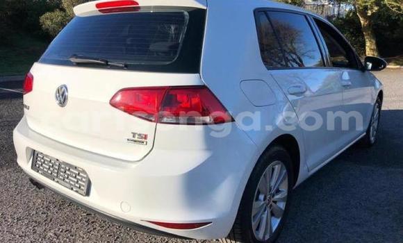 Nunua Ilio tumika Volkswagen Golf GTI White Gari ndani ya Mbabane nchini Manzini Nunua Ilio tumika Volkswagen Golf GTI White Gari ndani ya Mbabane nchini Manzini