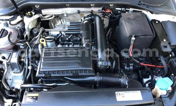 Nunua Ilio tumika Volkswagen Golf GTI White Gari ndani ya Mbabane nchini Manzini Nunua Ilio tumika Volkswagen Golf GTI White Gari ndani ya Mbabane nchini Manzini