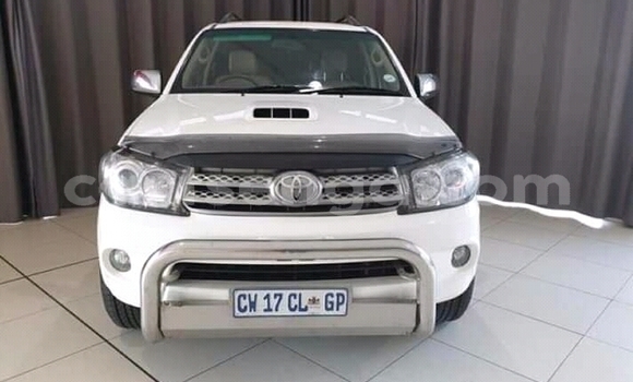 Buy Used Toyota Fortuner White Car in Manzini in Manzini Buy Used Toyota Fortuner White Car in Manzini in Manzini