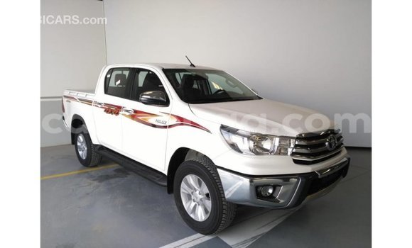 Buy Import Toyota Hilux White Car in Import - Dubai in Hhohho Buy Import Toyota Hilux White Car in Import - Dubai in Hhohho