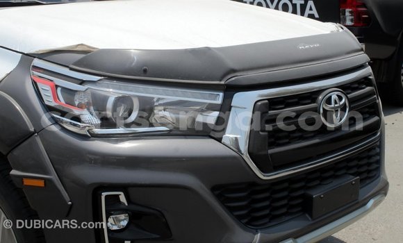 Acheter Import Voiture Toyota Hilux Noir à Import - Dubai, Hhohho Acheter Import Voiture Toyota Hilux Noir à Import - Dubai, Hhohho