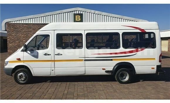 Buy Used Mercedes‒Benz S–Class White Car in Ezulwini in Hhohho Buy Used Mercedes‒Benz S–Class White Car in Ezulwini in Hhohho