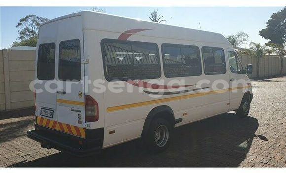 Buy Used Mercedes‒Benz S–Class White Car in Ezulwini in Hhohho Buy Used Mercedes‒Benz S–Class White Car in Ezulwini in Hhohho