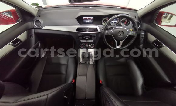 Acheter Occasion Voiture Mercedes‒Benz C–Class Rouge à Ezulwini, Hhohho Acheter Occasion Voiture Mercedes‒Benz C–Class Rouge à Ezulwini, Hhohho