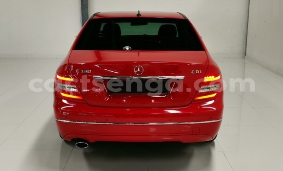 Acheter Occasion Voiture Mercedes‒Benz C–Class Rouge à Ezulwini, Hhohho Acheter Occasion Voiture Mercedes‒Benz C–Class Rouge à Ezulwini, Hhohho