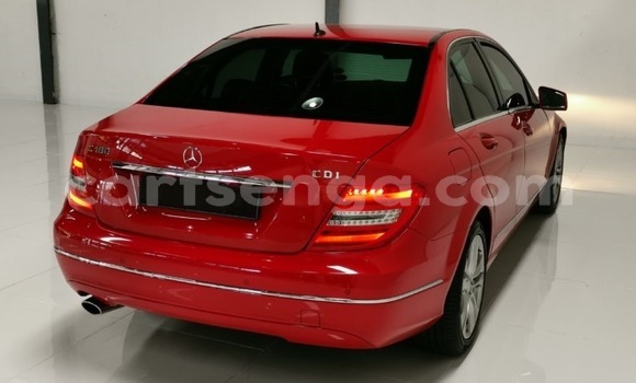 Acheter Occasion Voiture Mercedes‒Benz C–Class Rouge à Ezulwini, Hhohho Acheter Occasion Voiture Mercedes‒Benz C–Class Rouge à Ezulwini, Hhohho
