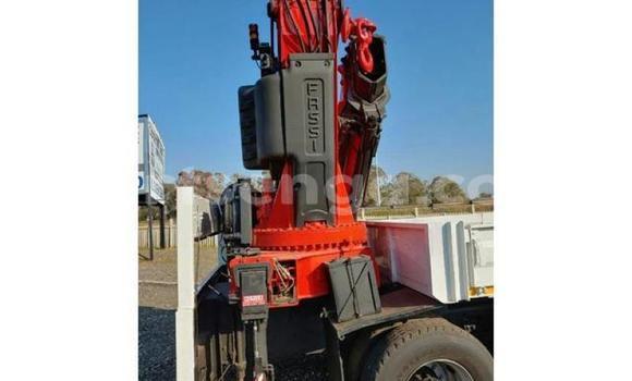 Nunua Ilio tumika Volvo F4 White Lori ndani ya Manzini nchini Manzini Nunua Ilio tumika Volvo F4 White Lori ndani ya Manzini nchini Manzini