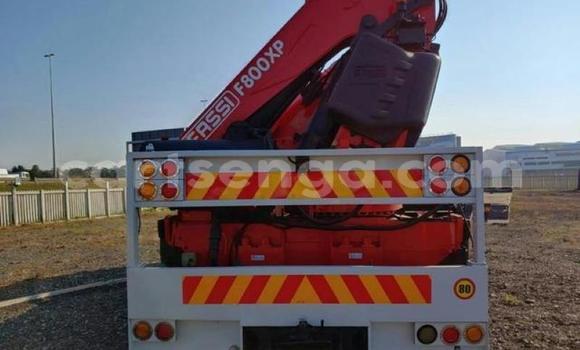 Nunua Ilio tumika Volvo F4 White Lori ndani ya Manzini nchini Manzini Nunua Ilio tumika Volvo F4 White Lori ndani ya Manzini nchini Manzini