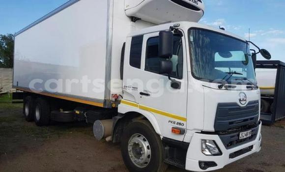 Nunua Ilio tumika Nissan UD White Lori ndani ya Lobamba nchini Manzini Nunua Ilio tumika Nissan UD White Lori ndani ya Lobamba nchini Manzini