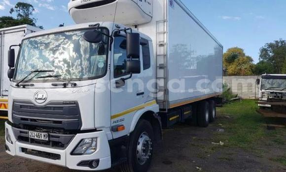 Nunua Ilio tumika Nissan UD White Lori ndani ya Lobamba nchini Manzini Nunua Ilio tumika Nissan UD White Lori ndani ya Lobamba nchini Manzini