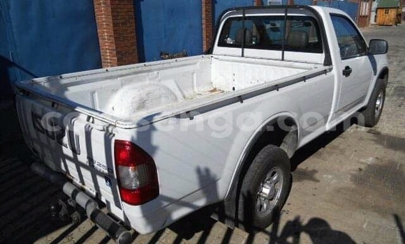 Buy Used Isuzu KB White Car in Ezulwini in Hhohho Buy Used Isuzu KB White Car in Ezulwini in Hhohho