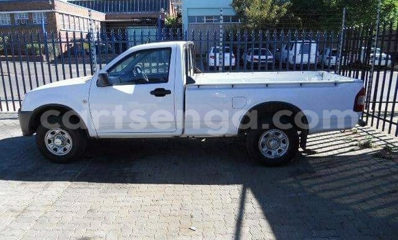 Buy Used Isuzu KB White Car in Ezulwini in Hhohho Buy Used Isuzu KB White Car in Ezulwini in Hhohho