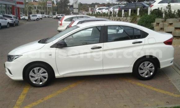 Buy Used Honda Ballade White Car in Mbabane in Manzini Buy Used Honda Ballade White Car in Mbabane in Manzini