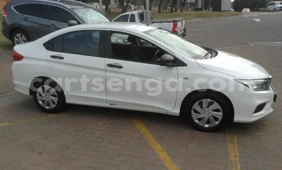 Buy Used Honda Ballade White Car in Mbabane in Manzini Buy Used Honda Ballade White Car in Mbabane in Manzini