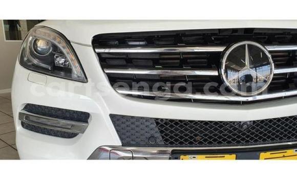 Acheter Occasion Voiture Mercedes‒Benz M-klasse AMG Blanc à Manzini, Manzini Acheter Occasion Voiture Mercedes‒Benz M-klasse AMG Blanc à Manzini, Manzini