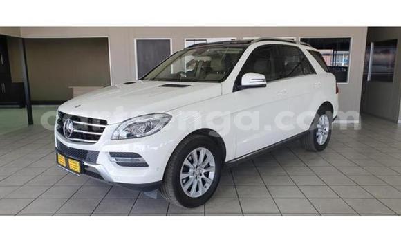 Acheter Occasion Voiture Mercedes‒Benz M-klasse AMG Blanc à Manzini, Manzini Acheter Occasion Voiture Mercedes‒Benz M-klasse AMG Blanc à Manzini, Manzini