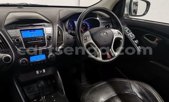Buy Used Hyundai ix35 Silver Car in Mbabane in Manzini Buy Used Hyundai ix35 Silver Car in Mbabane in Manzini