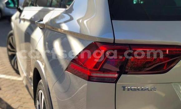 Nunua Ilio tumika Volkswagen Tiguan Silver Gari ndani ya Manzini nchini Manzini Nunua Ilio tumika Volkswagen Tiguan Silver Gari ndani ya Manzini nchini Manzini