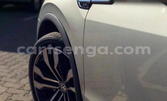 Nunua Ilio tumika Volkswagen Tiguan Silver Gari ndani ya Manzini nchini Manzini Nunua Ilio tumika Volkswagen Tiguan Silver Gari ndani ya Manzini nchini Manzini