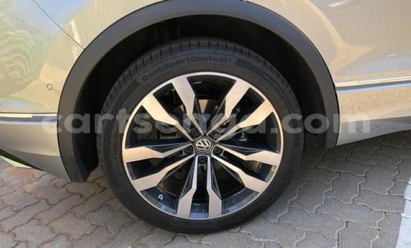 Nunua Ilio tumika Volkswagen Tiguan Silver Gari ndani ya Manzini nchini Manzini Nunua Ilio tumika Volkswagen Tiguan Silver Gari ndani ya Manzini nchini Manzini