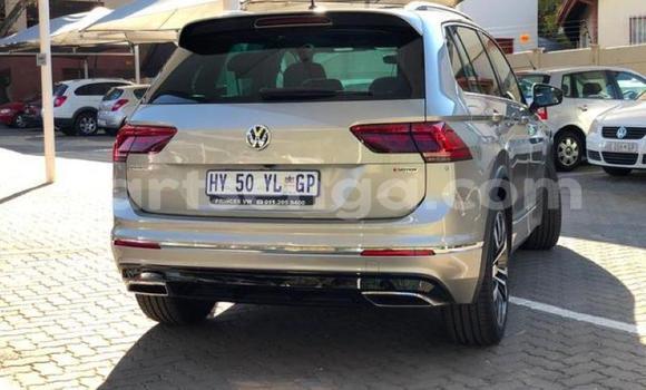 Nunua Ilio tumika Volkswagen Tiguan Silver Gari ndani ya Manzini nchini Manzini Nunua Ilio tumika Volkswagen Tiguan Silver Gari ndani ya Manzini nchini Manzini